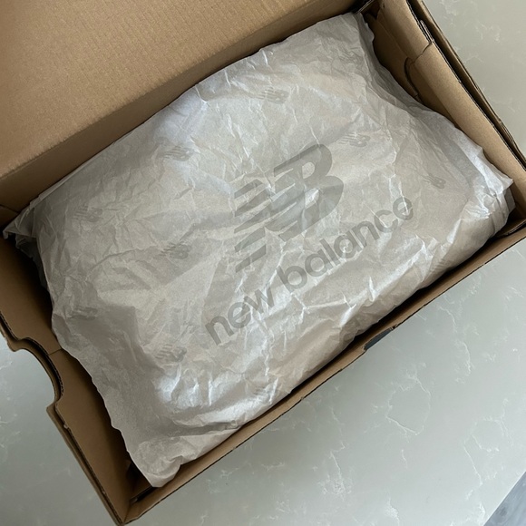 NEW BALANCE
BB550 Sneakers - Black/Blue Groove - Picture 14 of 14